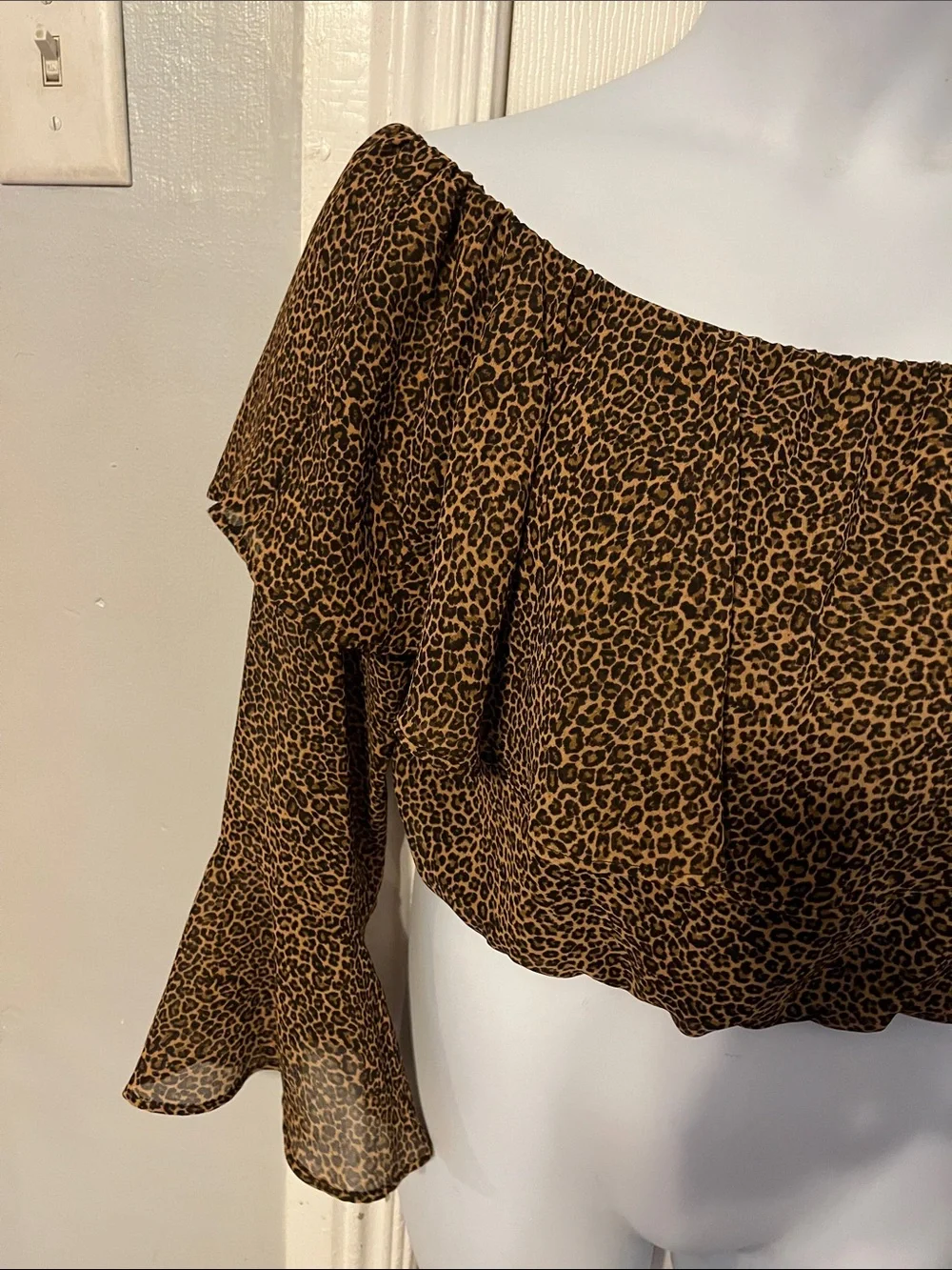 Show Me Your MuMu Brown Leopard Off-Shoulder Love Spell Ruffle Crop Top - Picture 9 of 15